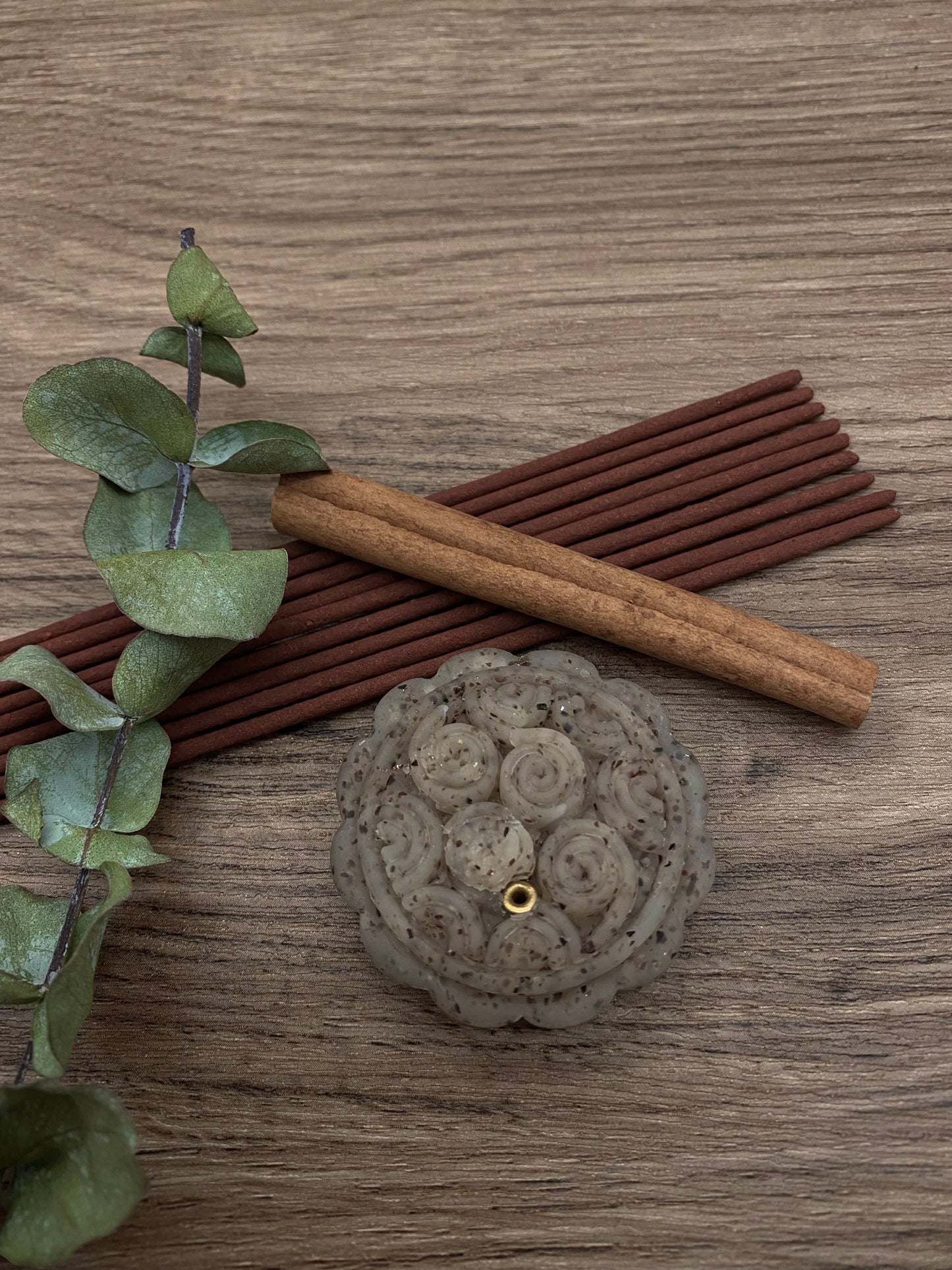 Festive Mooncake Incense & Holder (Burgundy-Brick Lane No.9388)