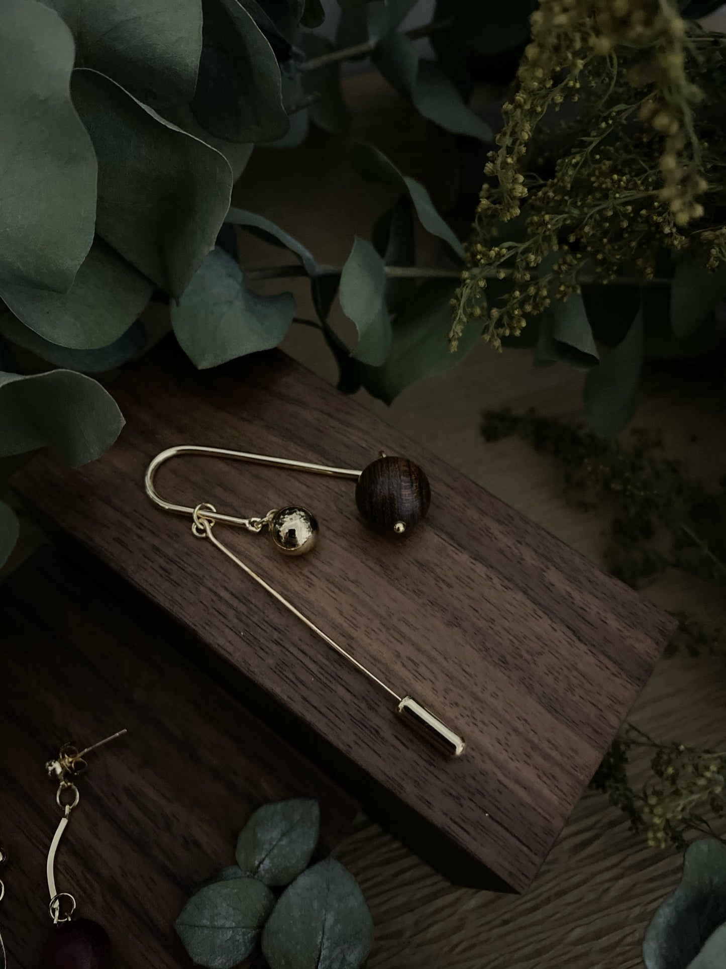 Altair and Vega Brooch
