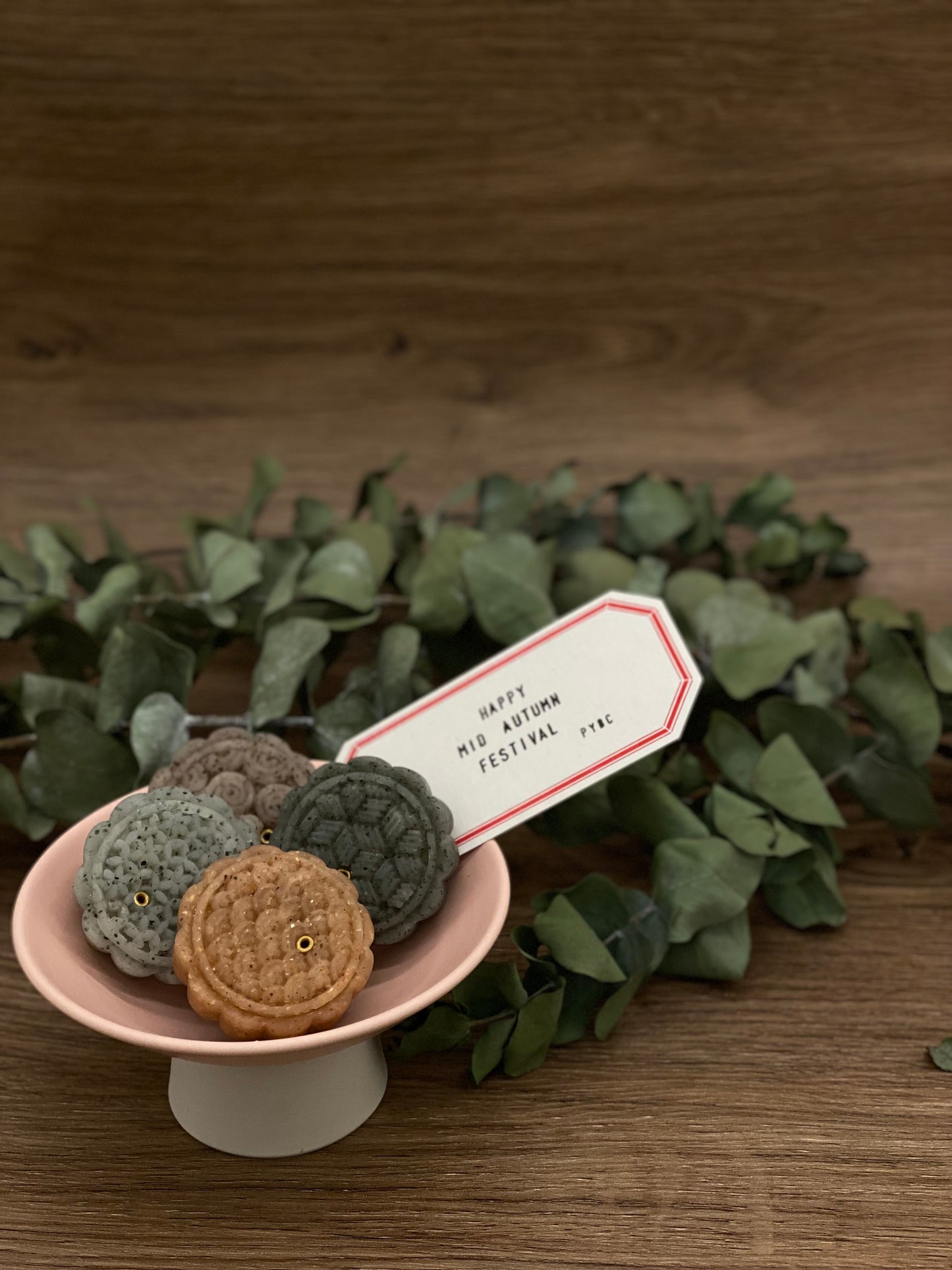 Festive Mooncake Incense & Holder (Black-Touch Wood No.7175)